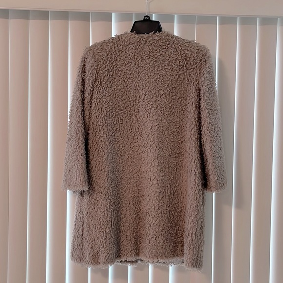 Helene Berman London Fuzzy coat - Picture 2 of 6